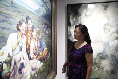 省文聯文藝創作研討會參會代表參觀2014四川美術作品展